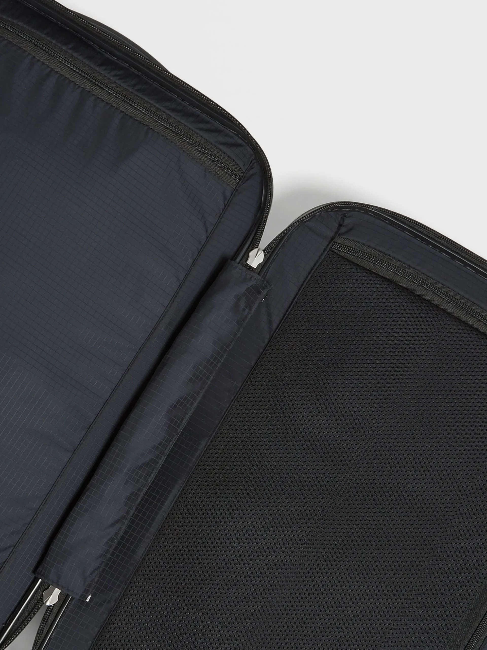 Travel In Style|Bags And Wallets>ZEGNA Polycarbonate Trolley Black