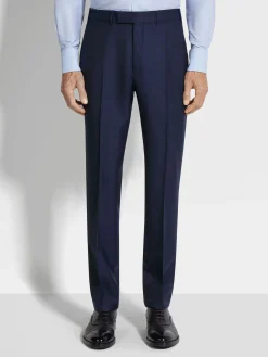 Suits><noscript><img width=