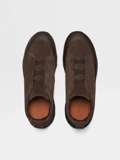 Travel In Style|Sneakers><noscript><img width=