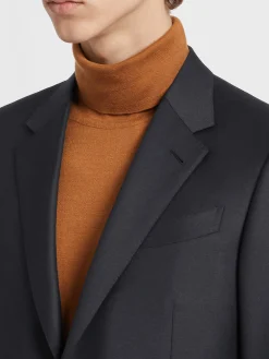 Suits><noscript><img width=